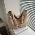 Cartera Crossbody de Pana Media Luna