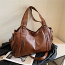 Bolso Hobo XL con Remaches y Doble Cierre