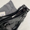Bolso Hobo XL con Remaches y Doble Cierre
