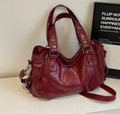 Bolso Hobo XL con Remaches y Doble Cierre