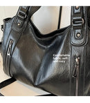 Bolso Hobo XL con Remaches y Doble Cierre
