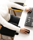 Apoya brazo ergonómico plegable para escritorio instalado en home office