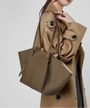 Bolso tote cuero genuino mujer color taupe con diseño ala de murciélago al hombro