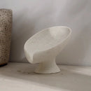 Jabonera wabi-sabi de travertino en mesada, look minimalista y natural